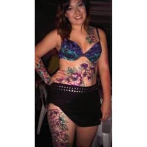 Body glitter art 
