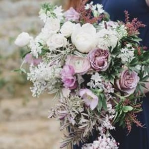 Trailing brides bouquet