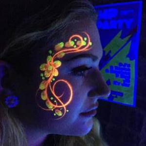 UV_ Flower_Face_Paint