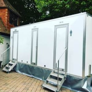 Luxury 3plus1 - Ladies toilets (5)