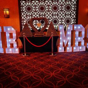 MR&MRS Ferrero Rocher Display 