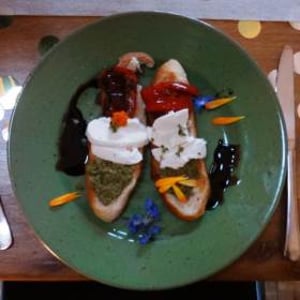 19-04-28 Bruchetta Tricalore starter