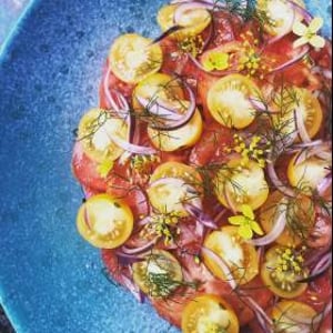 tomato and red onion salad 