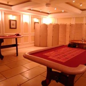 Roulette & Blackjack