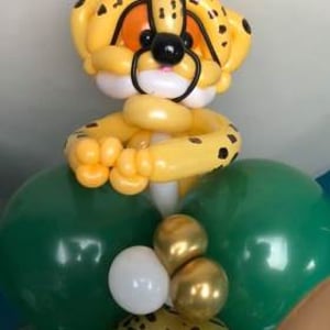 This leopard was a delight to sculpt with balloons