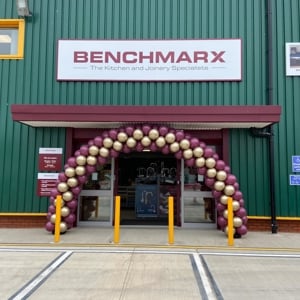 Shop opening balloon arch