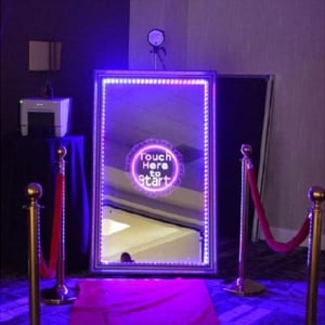 65-Inch-Magic-Mirror-Photo-Booth-Wedding-Photo-Booth-Self-Mirror-Machine