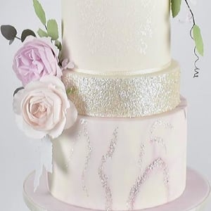 luxury wedding cake