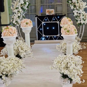 Walkway, aisle walkway