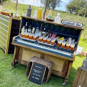 Piano bar- Reception drinks 