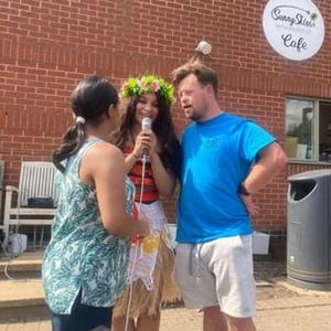 Our Voyager Princess Singing at Welly's Sunny Skies