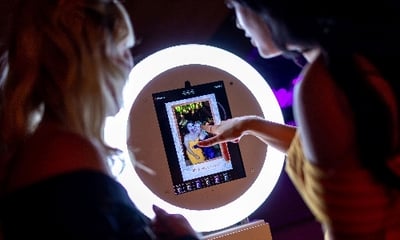 Selfie Pod - Photo Booth