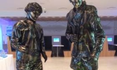 Still Living Statues