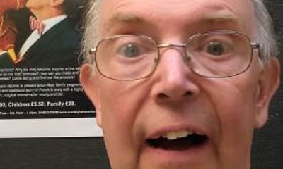 Jonathan Cann - Magician