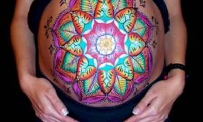 Glitter-Arty Face Painting