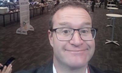 Lark Close up Magician .