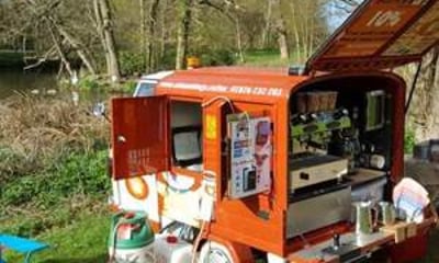 The Cats & Dogs Cafe