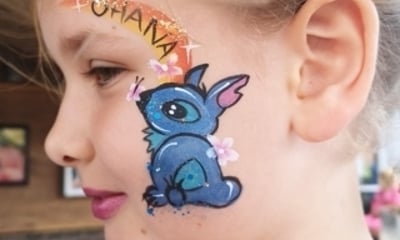 Snazzy Roo Face Painting & Glitter