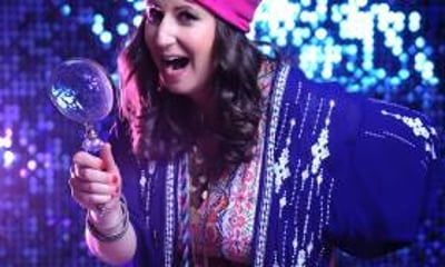 Amelie Appleby - Fun Fortune Teller