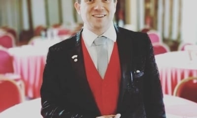 Award Winning Magician will dazzle your guests