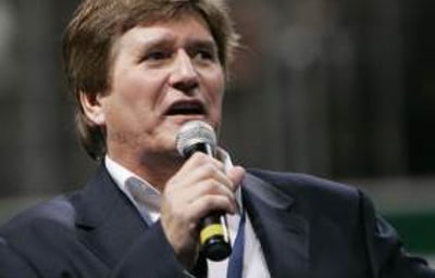 Hosting Sky Sports' Masters Football, UK & worlwide.