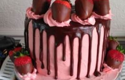 Chocolate drip cake