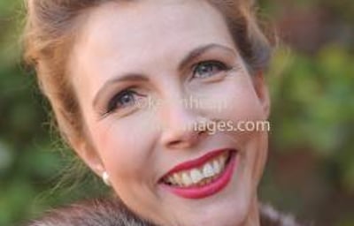 Jayne Darling Vintage Singer 