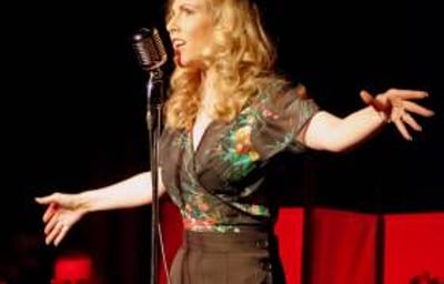 Jayne Darling Vintage Singer