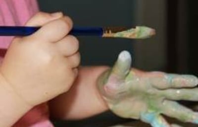 children love painting