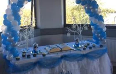 Cake Table Balloon Arch in Hertfordshire, Bedfordshire, Essex & surrounding areas.