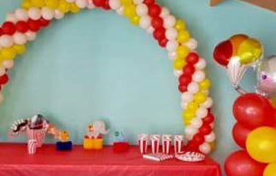 Circus Themed Cake Table Balloon Arch in Hertfordshire, Bedfordshire, Essex & surrounding areas.