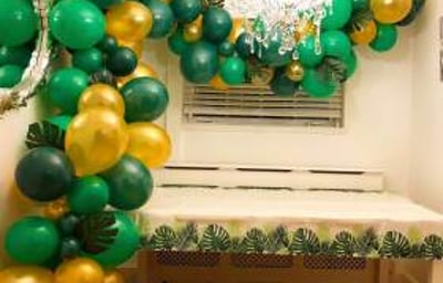 Organic Balloon Garland in Hertfordshire, Bedfordshire, Essex & surrounding areas. 