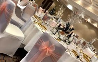 Chair cover & sash hire in Hertfordshire, Bedfordshire, Essex & surrounding areas. Perfect for weddings, birthdays & corporate events