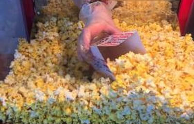 Popcorn Machine Hire in Hertfordshire, Bedfordshire, Essex & surrounding areas. Perfect for weddings, birthdays & corporate events