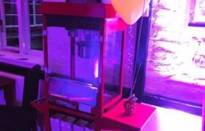 Popcorn machine hire in Hertfordshire, Bedfordshire, Essex & surrounding areas. Perfect for weddings, birthdays & corporate events