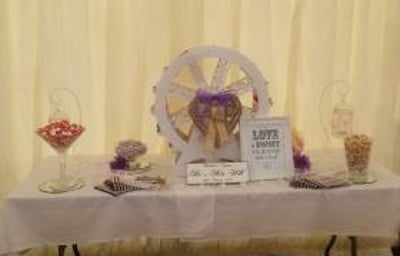 Sweet ferris wheel hire in Hertfordshire, Bedfordshire, Essex & surrounding areas.