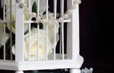 Vintage birdcage table centrepiece hire in Hertfordshire, Bedfordshire, Essex & surrounding areas. Perfect for weddings, birthdays & corporate events