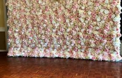 Flower Wall hire in Hertfordshire, Bedfordshire, Essex & surrounding areas. Perfect for weddings, birthdays & baby showers