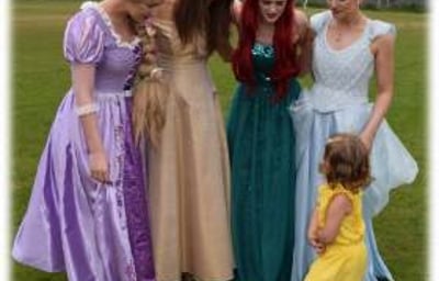 4 Princesses Together