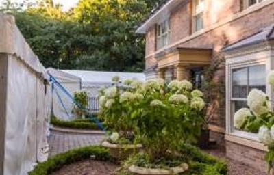 Flexible marquee build