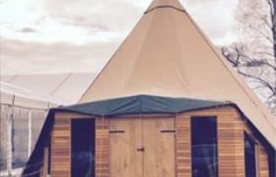 giant tipi 4