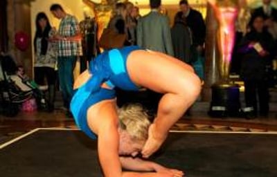 vq contortion4-lr