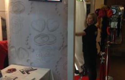 apple booth phone 111