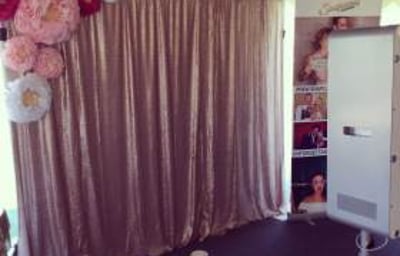 Backdrop dressing to compliment a theme or style