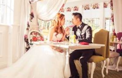 Hong Kong bride and groom. Wedding day shoot in London. Engagement and  wedding photography, videography, make up hair service