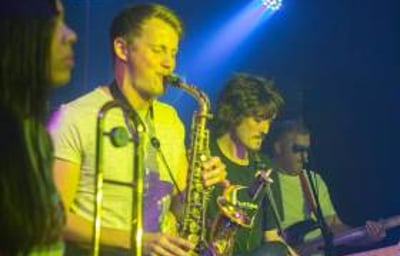 14045488_1064633766947642_1393691686_o