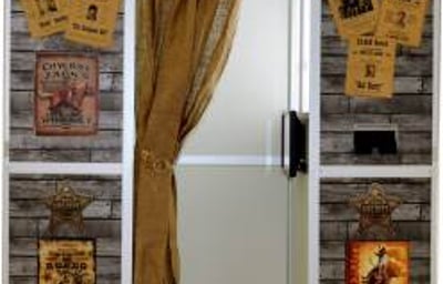 The stunning Wild West Saloon Bar Booth