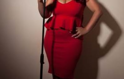 Holly jayne pic small 1