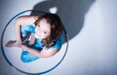 Lisa Truscott hula hoop