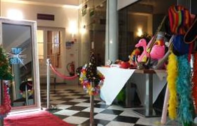 Magic Mirror Photo Booth